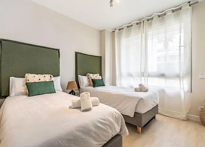 Vanian Gardens - 3br With Garden