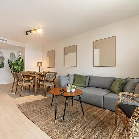 Vanian Gardens - 3br With Garden شقة *