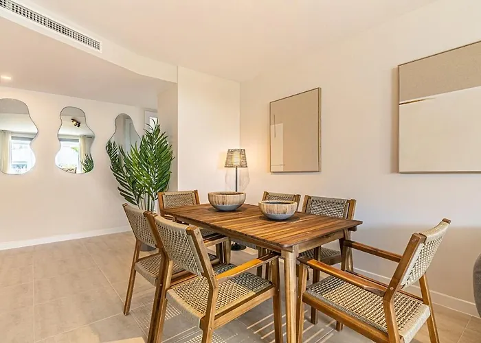 Vanian Gardens - 3br With Garden *