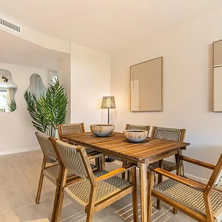 Lägenhet Vanian Gardens - 3br With Garden *